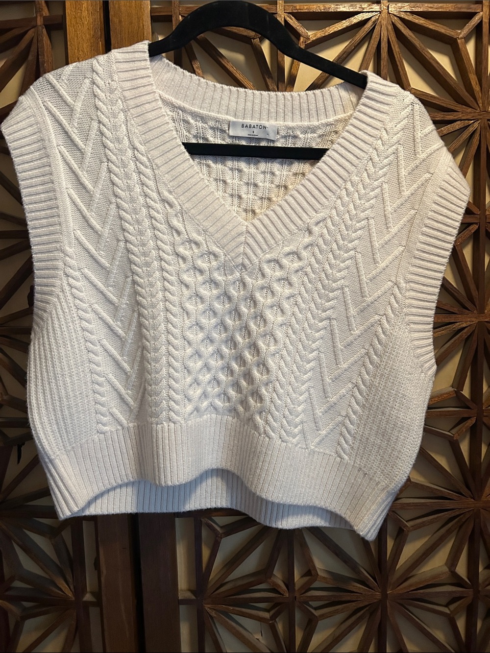 Babaton Emporia Cream Cable-Knit V-Neck Sweater Vest Merino Wool Soft Small